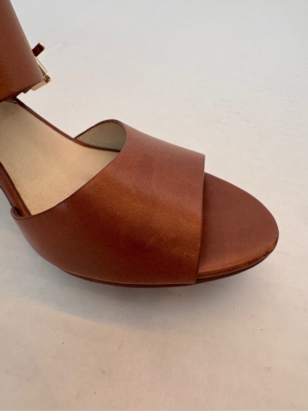 Michael Michael Kors Lucinda Brown Leather Strap Heels 8.5 M Sandals Gold Buckle - Picture 9 of 11